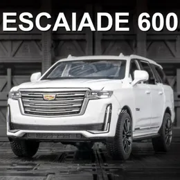 Diecast Modelo 1/32 Escala Escalade 600 Alloy Car Toy Modelo Metal Diecasts Veículos Off-Road com Luz Sonora SUV Carro Brinquedos para Crianças Presentes 231208