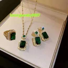 Beautiful 925 Silver Pin Cubic Zircon Emerald Geometric Drop Earrings Shining Crystal Diamond Rectangle Shaped Pendant Necklace