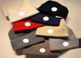 Designer Frankrike Skull Caps broderade Badge Women039S Liten Wool Single Hat Sticked Hat Men039s Warm Keeping Fashion i Aut7868669