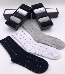 メンズとレディースのための21SS Luxur Socks Sport Crew Sock 100 Cotton Wholeカップル5ペアBox6848087