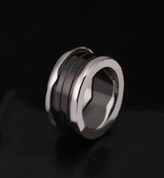 2017 Nowe przybycie specjalne czarno -białe zestawy ślubne klasyczne pierścienie na pierścienie Spring Pierścień 18K Rose Gold Pierścień Tytanium Wide 1534125
