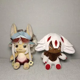 Bambole di peluche Giappone Comics Made in Abyss Nanachi Riko Cospaly 24CM bambola di cotone Anime giocattoli farciti morbido cuscino carino regali di Natale 231211