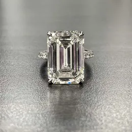 Lusso 100% argento sterling 925 creato taglio smeraldo 4ct diamante matrimonio fidanzamento cocktail anelli da donna gioielleria raffinata intero P08247C