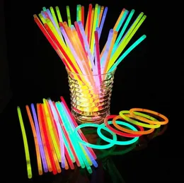 Glow Sticks Party Floresan Işık Bilezik Kolyeleri Neon Glow Sticks Tek Kullanımlık Sopa Çubukları Xmas Parti Malzemeleri Hafif Çubuk BH7436971