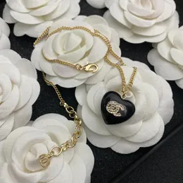 Ожерелье Модные женские дизайнерские ожерелья Колье 18-каратное позолоченное латунное медное ожерелье CLetter Цепочка с кристаллом Заявление Свадьба Jew3786396