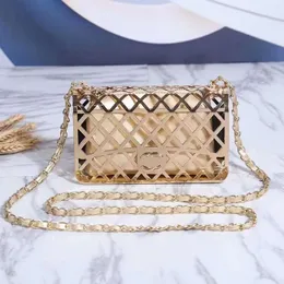 Mode Klassieke Metalen Uitgeholde Ketting Kleine Vierkante Tas Luxe Designer Tas Dames Schouder Diner Tas Hoogwaardige Lederen Vierkante Crossbody Tassen Portemonnee