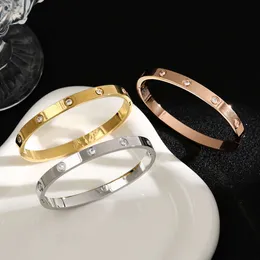 Coppia di moda bracciale per braccialetti per le unghie Gioielli a mano in acciaio inossidabile di lusso inossidabile dieci diamanti in titanio Bracciale Trend Full Sky Star