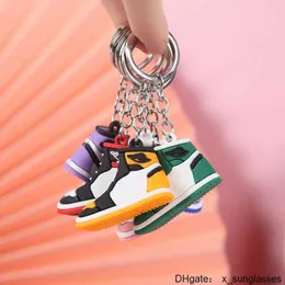 Creative Mini PVC Sneakers Keychains for Men Women Gym Sportskor Keychain Handbag Chain Basketball Shoe Nyckel Hållare Bulkpris B109