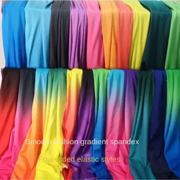 Tecido e costura gradiente spandex palco traje desempenho quatro lados elástico único preto branco vestido camisa decoração para pano 231211