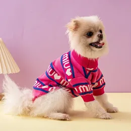 Ubrania z odzieży dla psa Sweter ubrania pies psy bawełniany pies ubrania kostium słodki francuski buldog nadruk uroczy jesień zima czerwona maskotka 231211