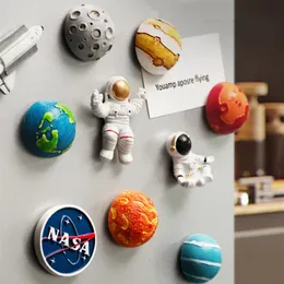 Kühlschrankmagnete 3D Happy Planet Serie Kühlschrankaufkleber Weltraum Astronaut Raumschiff Erde Harz Magnetisches Nachrichtenbrett Heimdekoration 231212