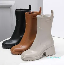 Designer-Luxurys Designers Women Rain Boots England Style Waterproof Welly Rubber Water Rains Shoes Ankle Boot Booties 342