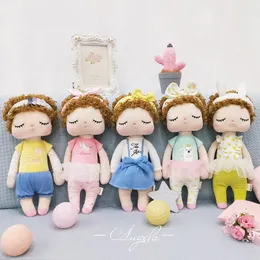 Metoo Angela Doll med gula Curls Fashion Style Girls Stuffed Plush Toys for Children Girls Birthday Christmas Gifts