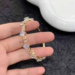 Bracciale rigido con apertura regolabile in cristallo stellato con stella in zircone per accessori minimalisti per gioielli di moda da donna