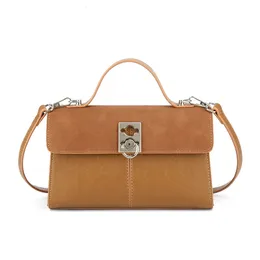 Torebka wieczorowa pu vintage mroźna torebka crossbody mała kwadratowa torba na ramię 2023 Autumn Casual Shopping Yellow Brown Ladies Hands 231212