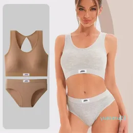 Yoga roupa mulheres coletando sutiã esportivo conjunto traceless e anel de aço confortável correndo roupa interior