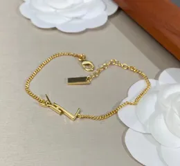 Luxury Fashion Designer Women's Bracelet 18K Gold Bracelet Letter Heart Pendant Bracelet Exquisite Simple Women's Jewelry Ornaments Bracelet Christmas Gift