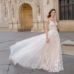 Abiti da sposa eleganti con spalline sottili con strascico Abiti da sposa senza maniche in pizzo per donna Una linea su misura Amanda Novias