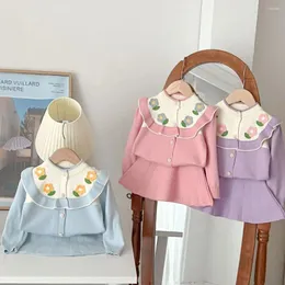 Kleidungssets für Kinder, Mädchen, niedlicher Rock, Kontrastfarbe, Blumenstickerei, gerüscht, O-Ausschnitt, langärmelig, Pullover, elastische Taille, A-Linien-Anzüge