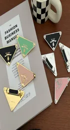 Big Triangle Letter Hair Clips with Stamp Women Letters Barrettes Special Design Hair Accessories Multicolor8889300