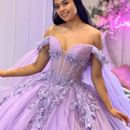 Lavanta Kelebekler Quinceanera Elbiseler Balo elbisesi doğum günü partisi elbise tatlı 16 elbise cape vestido de 15