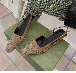Sandálias designer estilingue de volta verão moda feminina luxo strass casamento sandles sliders sapatos de salto alto com caixa macia 6897