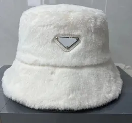 Chapeaux de seau chapeau d'hiver de concepteur casquette bonnet GORRA bonnet actif nouvelle marée d'hiver pour femmes en peluche casquettes de pêcheur chaud bonnet de bassin be4358586