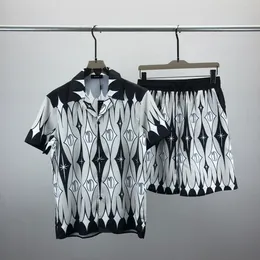デザイナーメンズカジュアルシャツ +ファンシービーチショーツメンズファッションTシャツセータートラックスーツパーカー