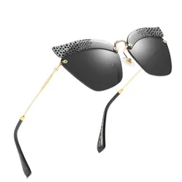 Verkauf von High-End-Mode Diamant Cat Eye Sonnenbrille frauen Marke Gläser Reise Sonnenbrille Laufsteg Stil Damen Cat Eye256l