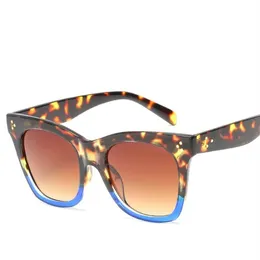 Occhiali da sole unisex quadrati donna uomo 2021 prodotti di tendenza leopardo blu signore Quay occhiali da sole sfumati Feminino183g