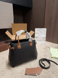 レトロトート​​大容量の女性ハンドバッグシンプルなサイドストライプデザインの豪華なバッグ付き本物の革で作られたハンドバッグ