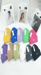 أزياء القطب الشمالي المخملية القبطة beanie brimless دافئة men039s و women039s المثلث المقلوب في الهواء الطلق p letter logo knitte5252424