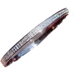 Tournevis de charme de mode de luxe Bracelet étoilé bijoux de tempérament de diamant à double rangée avec boîte-cadeau d'emballage exquis21258936978751