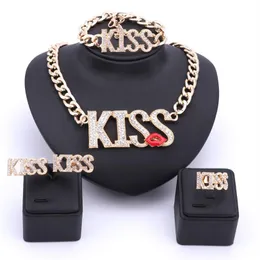 Neue Sexy Frauen Zubehör Gold Silber Überzogene Kristall Schmuck Sets Kuss Lippenstift Großen Buchstaben Anhänger Halskette Armband Ohrring Ring218J