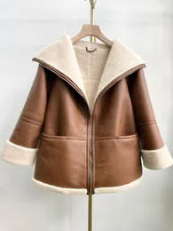 TOTEME Cappotto da donna in pelliccia ecologica chic autunno/inverno con bavero