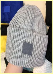 Beanie Kış Kapakları Kare Gülümseyen Yüz Şapkaları Casquette Tasarımcıları Şapka Kadın Markaları Bir Beanies Yün Örgü Şapka Sıcak Kapağı 21112202R5924141