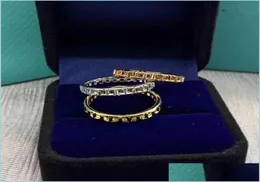 Pierścienie zespołowe Sprzedawanie domu rzymskiego pierścienia 925 Sterling Sier plated 18 -krotnie złota wąska wersja gładka pusta kratowiec podwójna ręka żydes5096987