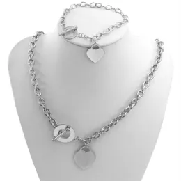 Lyxvarumärkesdesigner 925 Silver Love Necklace Armband Set Wedding Statement Smycken Heart Pendant Halsband Bangle Sets 2 In 1 Womens Jewelry Gift Dropshipping