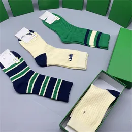 2023 Multi -Color Mode Designer Męskie skarpetki Wysokiej jakości bawełniane wszechstronne klasyczne i kostki Sockin Basket Basketball Socks A4