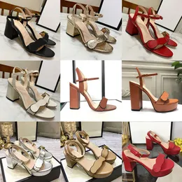 Designer High Heels Women Sandals Metallic Laminat Leather Flat Middle High Heel Sandal Summer Beach Wedding Shoes Close Sorlek 35-42 med Box No021