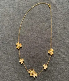 Brand Pure 925 srebrna biżuteria dla kobiet złoty kolor szyi w zawieszka kwiat Luck Clover Sakura Wedding Party Naszyjnik 2695920