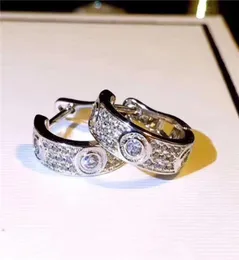 2020 Pendientes de hebilla de oreja de mujer de moda europea y americana 925 con incrustaciones de aguja de plata Diamond5841344