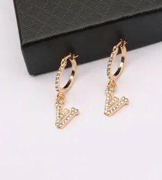 20Color 18K Gold Plated V Letters Stud Luxury Designer Crystal Geometric Women Rhinestone Pearl Carring Party Party Jewerlry ACC8802518