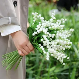 Konstgjorda blommor lily äkta beröring konstgjord vindklock orkidé för hem bröllop trädgård dekoration falska blommor321m