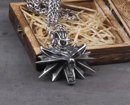 Ювелирные изделия The Witcher из нержавеющей стали, ожерелье с подвеской Wizard 3 Wild Hunt Game, ожерелье с головой волка Геральта и деревянной коробкой 2208056125179207203