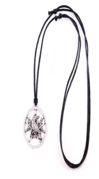 Nueva llegada Cuervo Luna Pentáculo Colgante Luna Oscura Morrigan Cuervo Magia Espiritual Pagan Charm Pulsera de Trigo 7193247