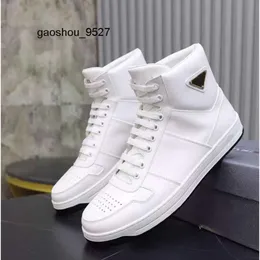 Esporte Praddas Pada Pada ao ar livre Top Top Fabric Marca de luxo Hightop Patente Sênis High Men Men Casual Walking Walking Cup Americas Top Sports Sneaker Designer