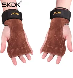 2019 SKDK GRIPS Cowhide Weight Lifting Gloves Gym Fitness Hand Grip Wrist Wraps Support CrossFit Deadlifts Training 조정 가능한 PAD1828706