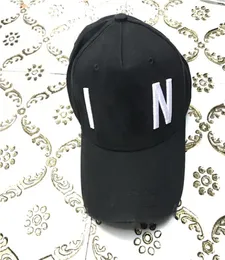 Nowy luksusowy projektant Dad Hats Baseball Cap dla mężczyzn i kobiet znane marki Bawełniane regulowane czaszki czapki golfowe 15co9232517