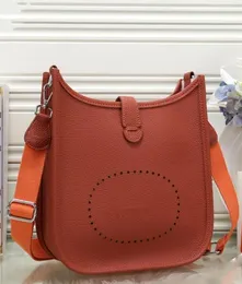 Modeväska kvinnor totes axelväskor cowskin läder handväska halsduk charm med axlar remmar crossbody messenger väska lyxdesigner purses plånbok portfölj